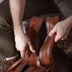 Buffalo Jackson Trading Co. Jefferson Leather Dopp Kit | Elderwood 15 Buffalo Jackson Trading Co. Jefferson Leather Dopp Kit | Elderwood