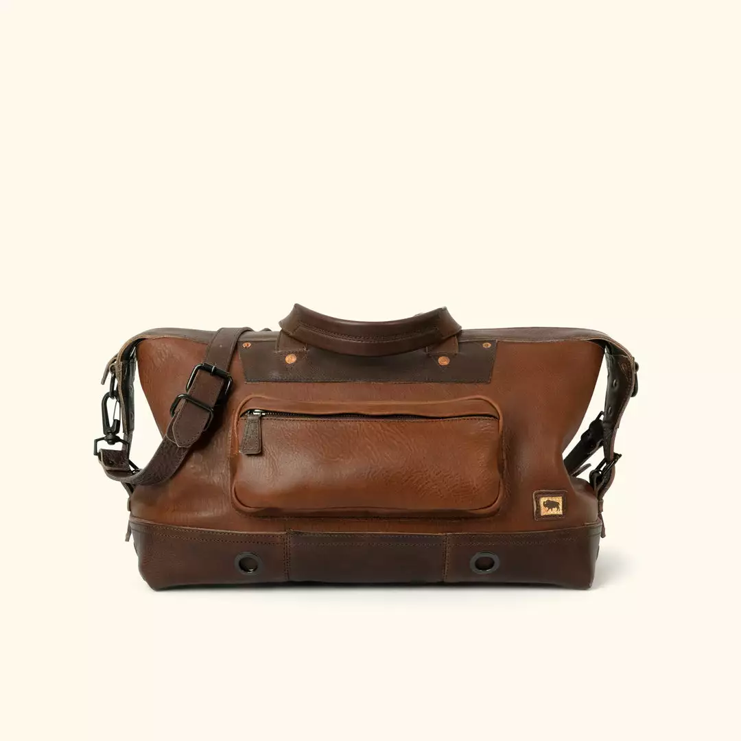 Buffalo Jackson Trading Co. Dakota Leather Weekend Bag | Chestnut Brown W/ Dark Hazelnut 3 Buffalo Jackson Trading Co. Dakota Leather Weekend Bag | Chestnut Brown W/ Dark Hazelnut