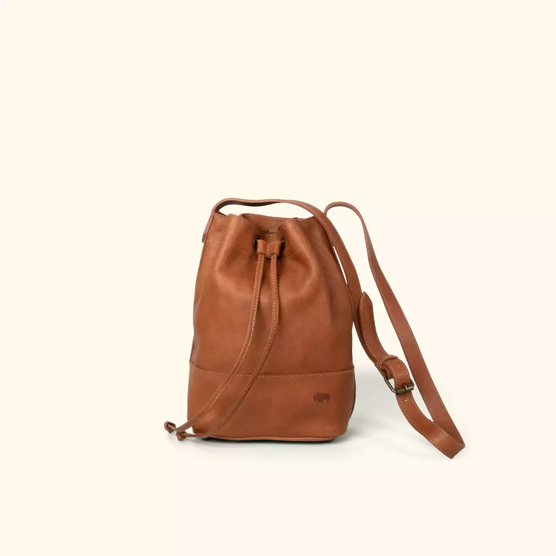 Buffalo Jackson Trading Co. Madison Leather Bucket Bag | Saddle Tan 3 Buffalo Jackson Trading Co. Madison Leather Bucket Bag | Saddle Tan
