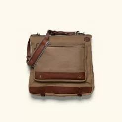 Buffalo Jackson Trading Co. Dakota Reserve Garment Bag | Field Khaki