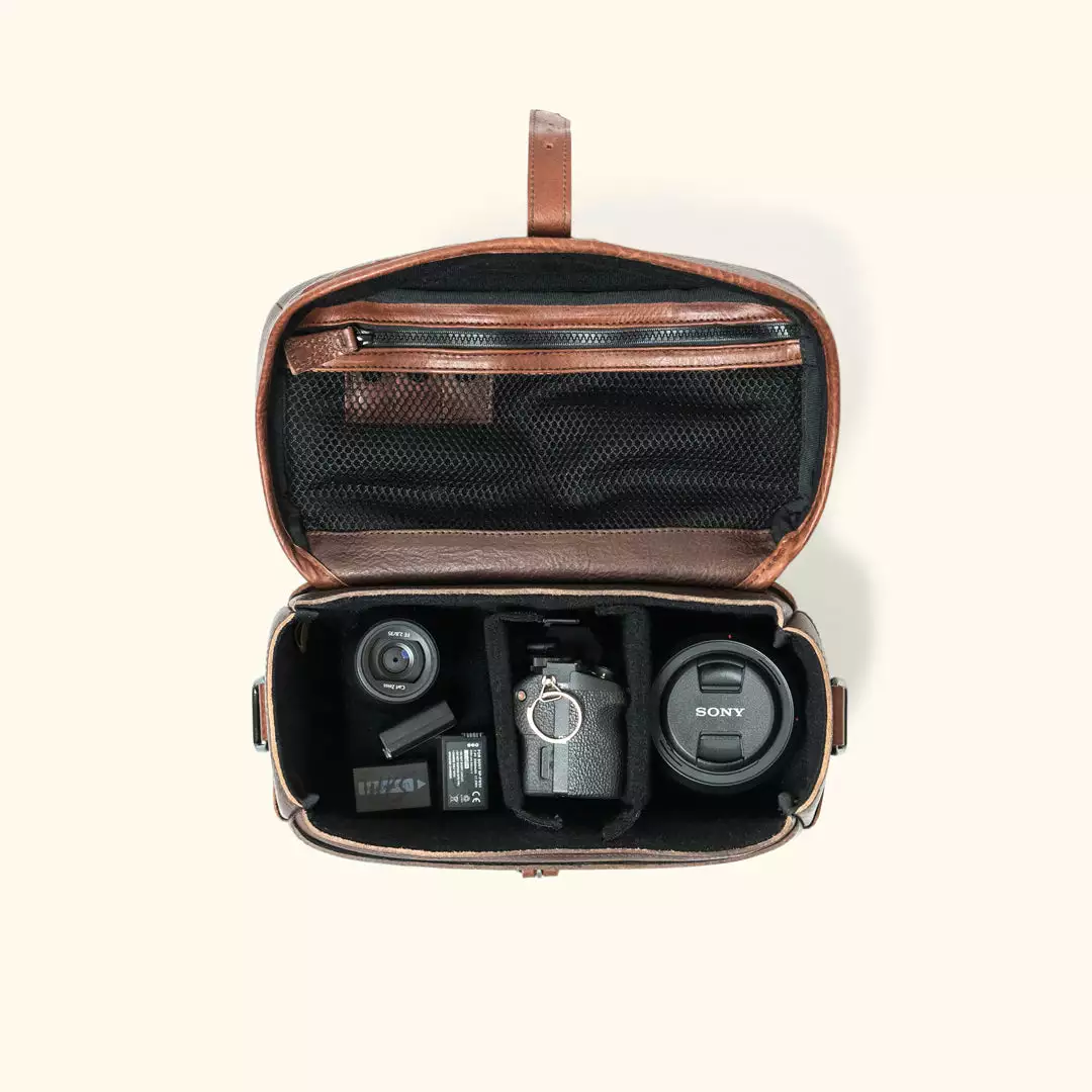 Buffalo Jackson Trading Co. Dakota Leather Camera Bag | Dark Hazelnut W/ Chestnut Brown 7 Buffalo Jackson Trading Co. Dakota Leather Camera Bag | Dark Hazelnut W/ Chestnut Brown