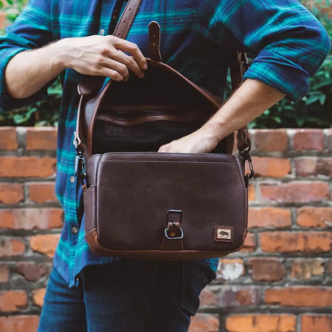 Buffalo Jackson Trading Co. Dakota Leather Camera Bag | Dark Hazelnut W/ Chestnut Brown 11 Buffalo Jackson Trading Co. Dakota Leather Camera Bag | Dark Hazelnut W/ Chestnut Brown