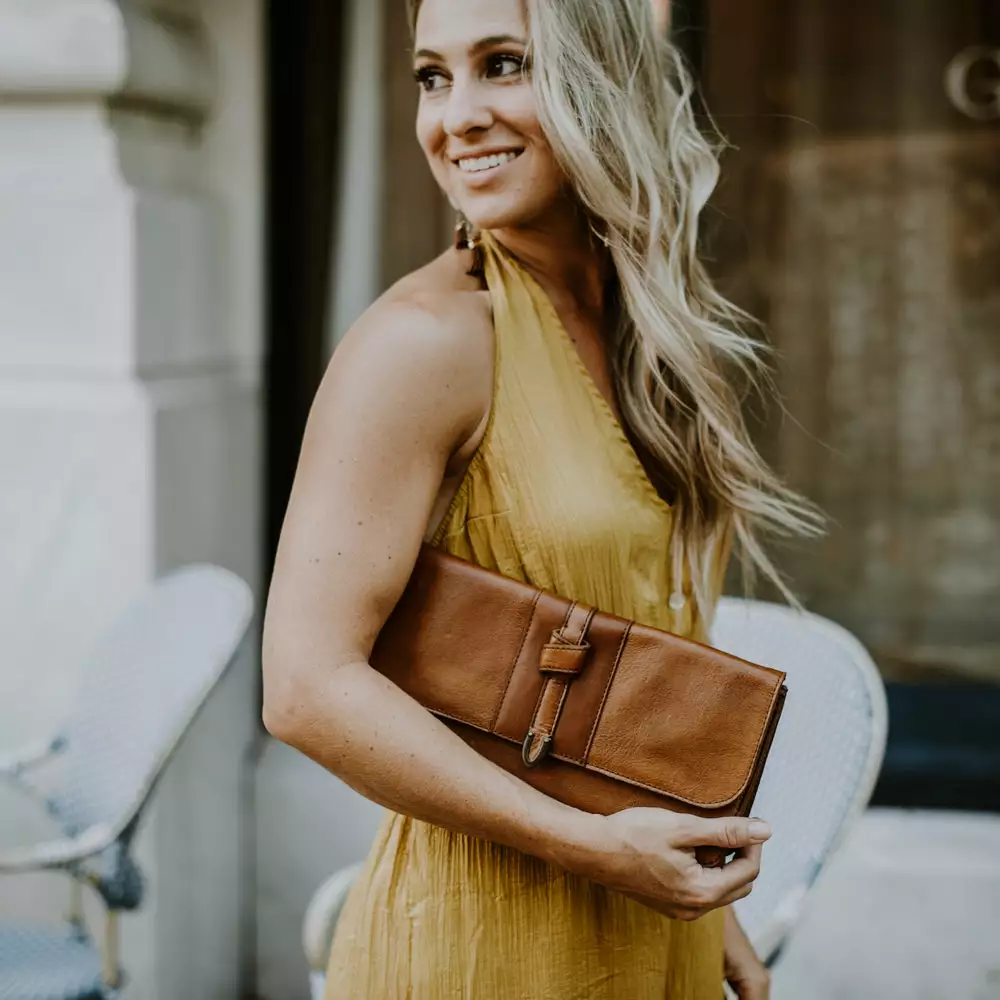 Buffalo Jackson Trading Co. Chelsea Leather Clutch | Honey Brown 6 Buffalo Jackson Trading Co. Chelsea Leather Clutch | Honey Brown