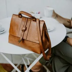 Buffalo Jackson Trading Co. Chelsea Leather Crossbody Handbag | Honey Brown