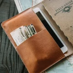 Buffalo Jackson Trading Co. Tech & Organization Dakota Leather Journal Cover & IPad Mini Case | Saddle Tan