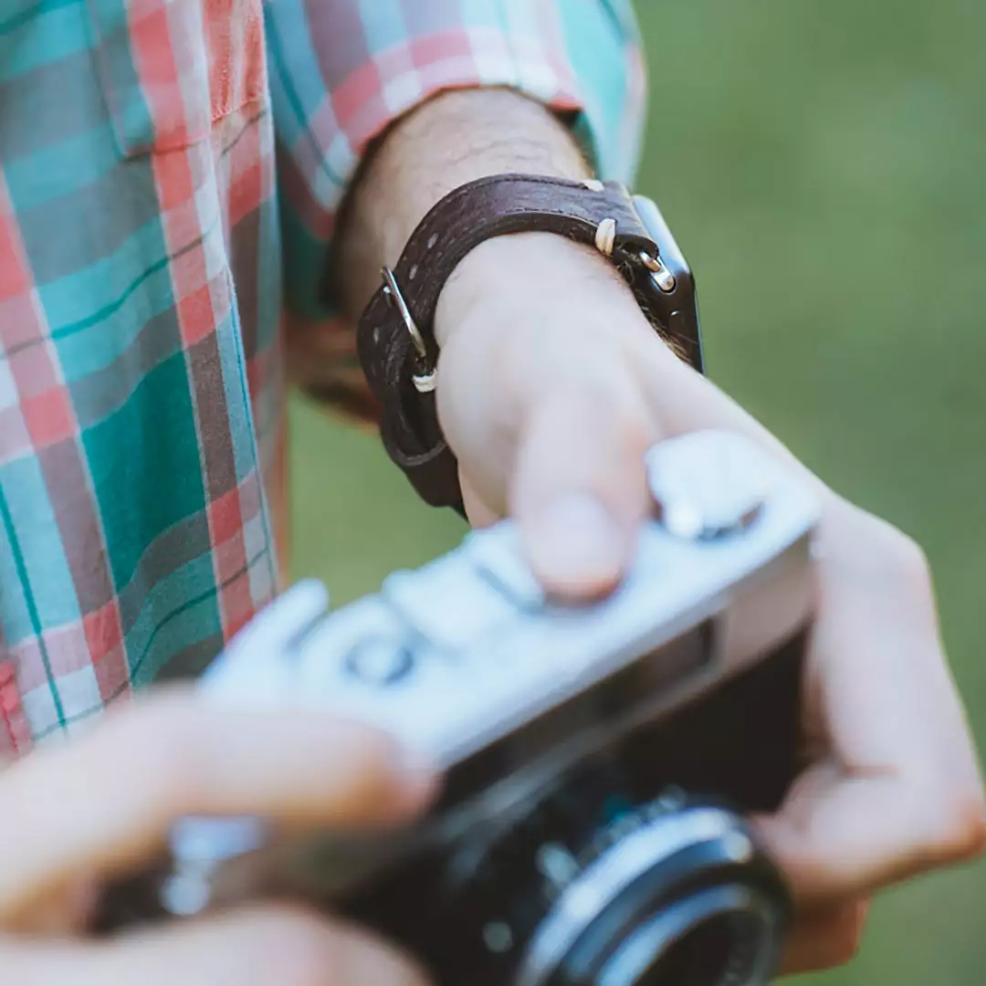 Buffalo Jackson Trading Co. Outlet Dakota Leather Apple Watch Bands | Dark Hazelnut 7 Buffalo Jackson Trading Co. Outlet Dakota Leather Apple Watch Bands | Dark Hazelnut