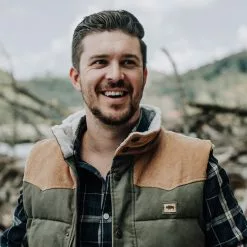 Buffalo Jackson Trading Co. Jackson Vest W/ Sherpa Collar | Pine & Lumber