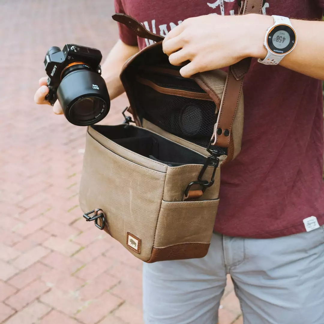 Buffalo Jackson Trading Co. Dakota Waxed Canvas Camera Bag | Field Khaki W/ Chestnut Brown Leather Outlet 11 Buffalo Jackson Trading Co. Dakota Waxed Canvas Camera Bag | Field Khaki W/ Chestnut Brown Leather Outlet