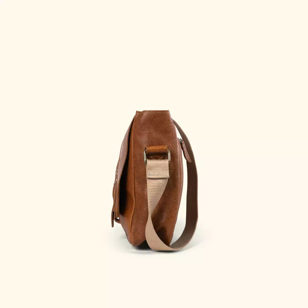 Buffalo Jackson Trading Co. Leather Messenger Bags Walker Leather Messenger Bag | Rustic Tan 5 Buffalo Jackson Trading Co. Leather Messenger Bags Walker Leather Messenger Bag | Rustic Tan