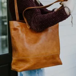 Buffalo Jackson Trading Co. Madison Leather Tote Bag | Saddle Tan Leather Totes 24 Buffalo Jackson Trading Co. Madison Leather Tote Bag | Saddle Tan Leather Totes
