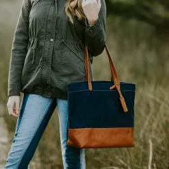 Buffalo Jackson Trading Co. Madison Waxed Canvas Tote Bag | Navy W/ Saddle Tan Leather