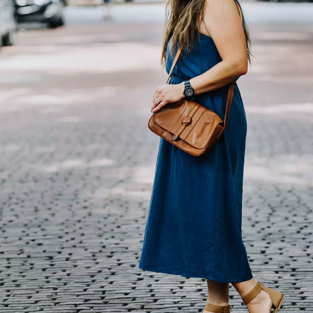 Buffalo Jackson Trading Co. Chelsea Leather Crossbody Purse | Honey Brown 14 Buffalo Jackson Trading Co. Chelsea Leather Crossbody Purse | Honey Brown