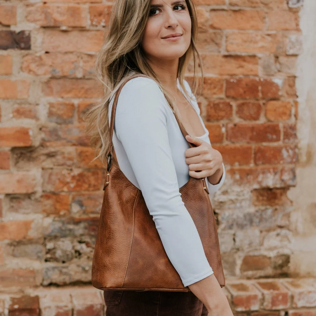 Buffalo Jackson Trading Co. Walker Leather Shoulder Bag | Rustic Tan 11 Buffalo Jackson Trading Co. Walker Leather Shoulder Bag | Rustic Tan